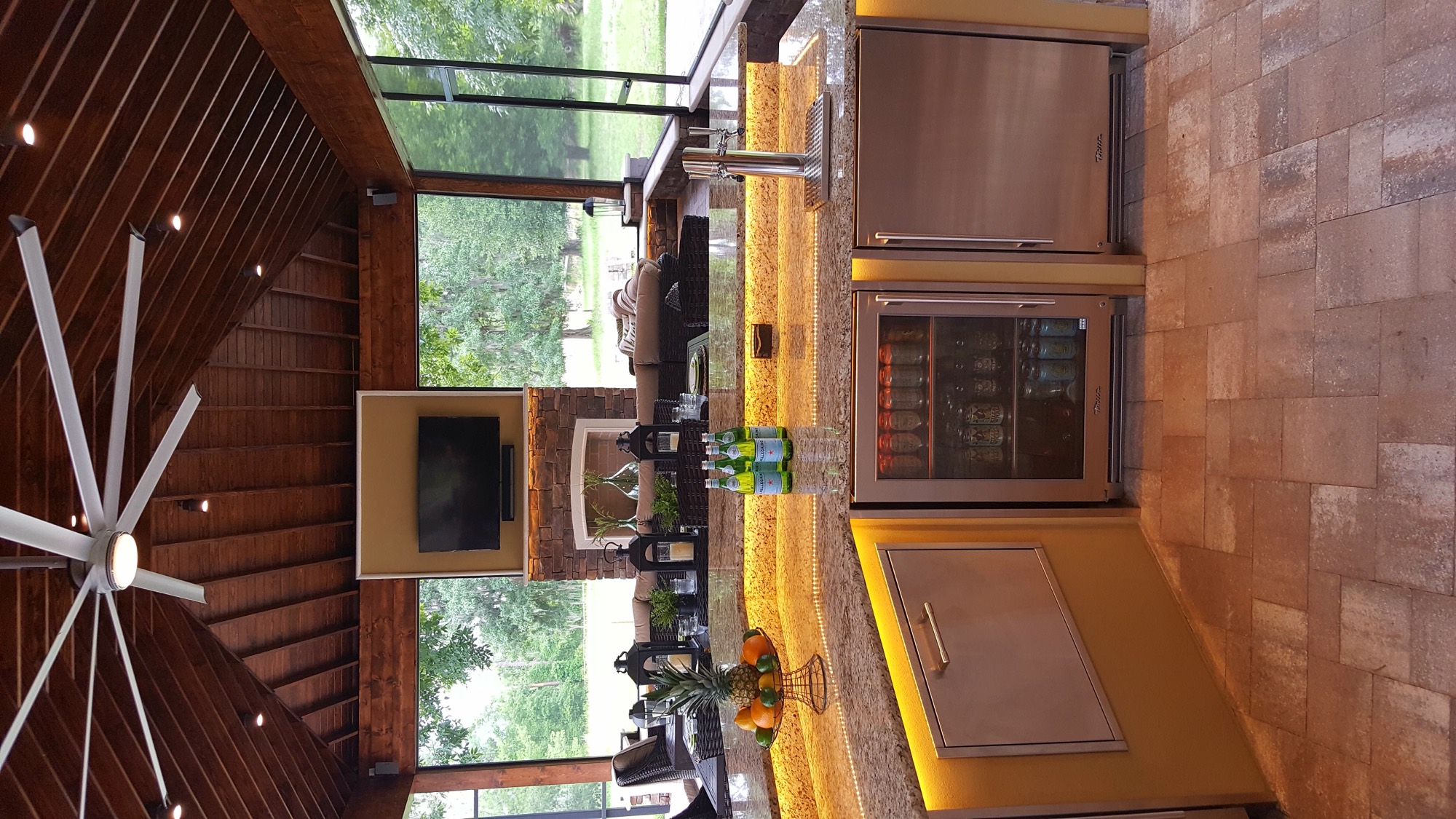 The bar island with refrigeration and storage in Geneva, FL