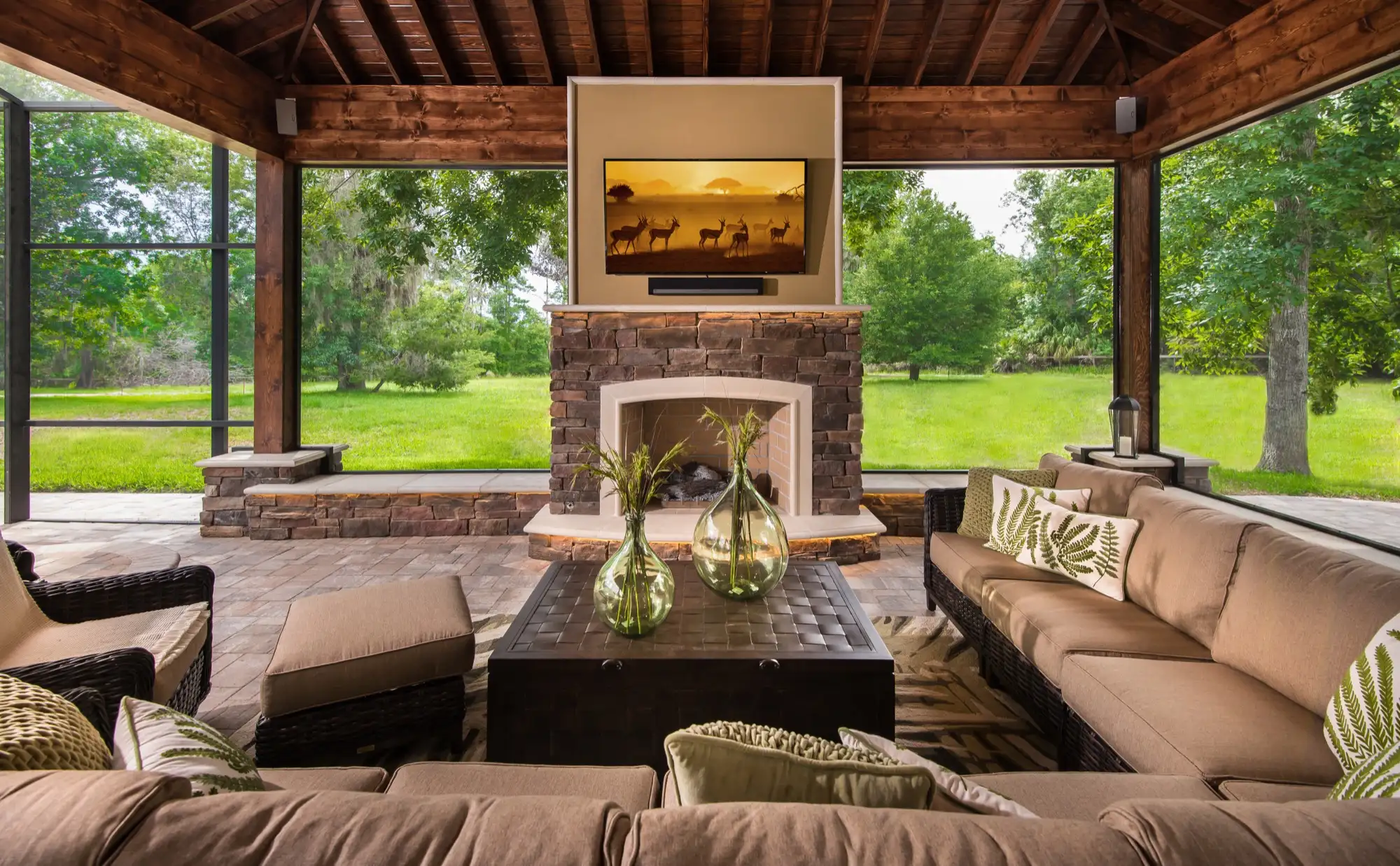 Outdoor living space built by Patio Style in Geneva, Florida